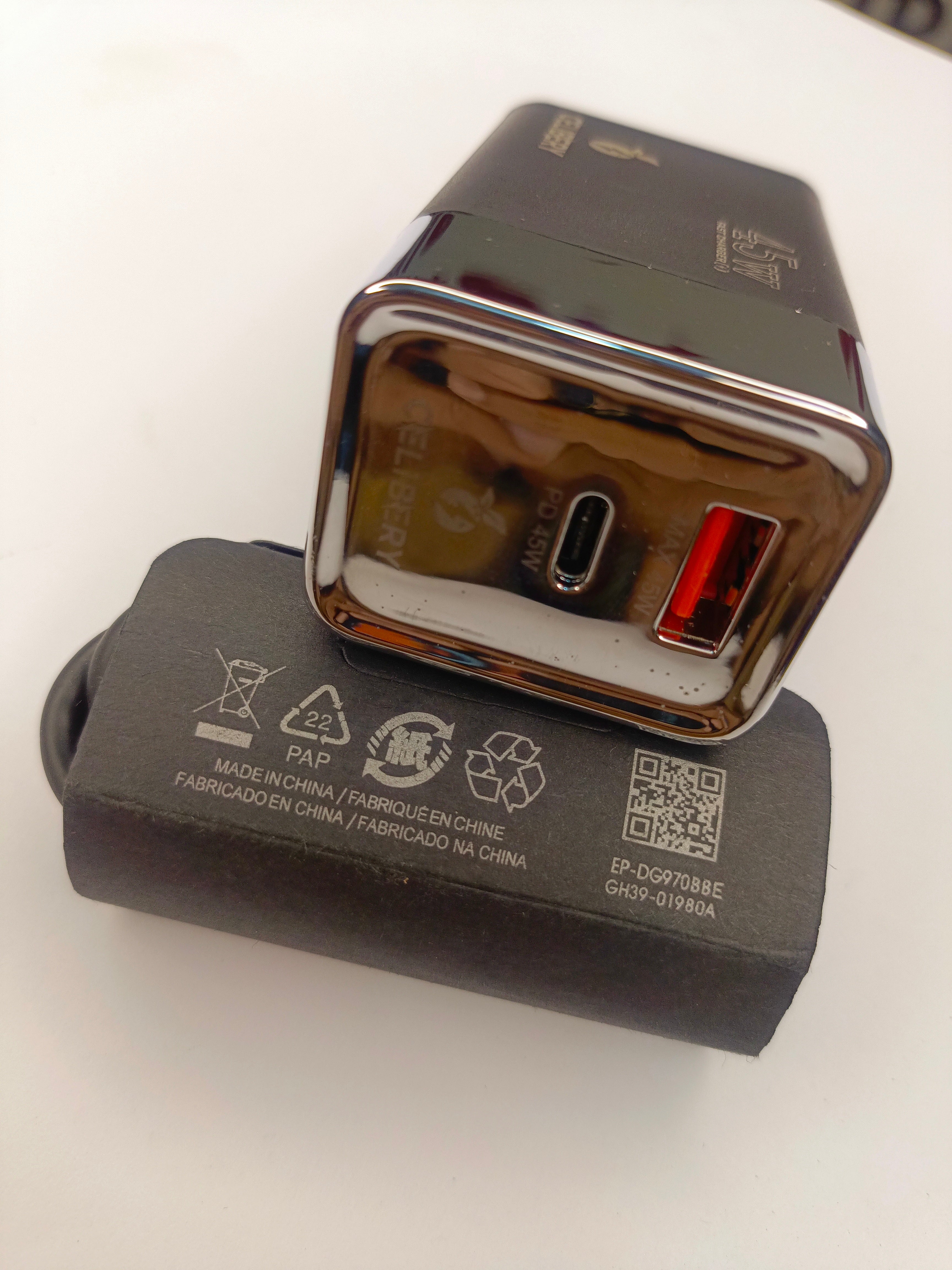 45w PD QUICK CHARGER WITH TC TO TC CABLE